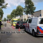 Bestuurster van scootmobiel gewond na aanrijding met auto, Picassoweg in Almere