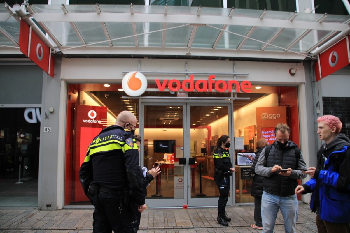 Overval op Vodafone, Stationsstraat in Almere