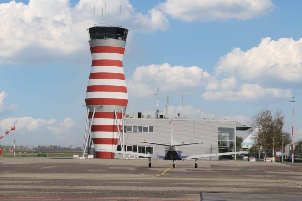 vliegveld lelystad verkeerstoren