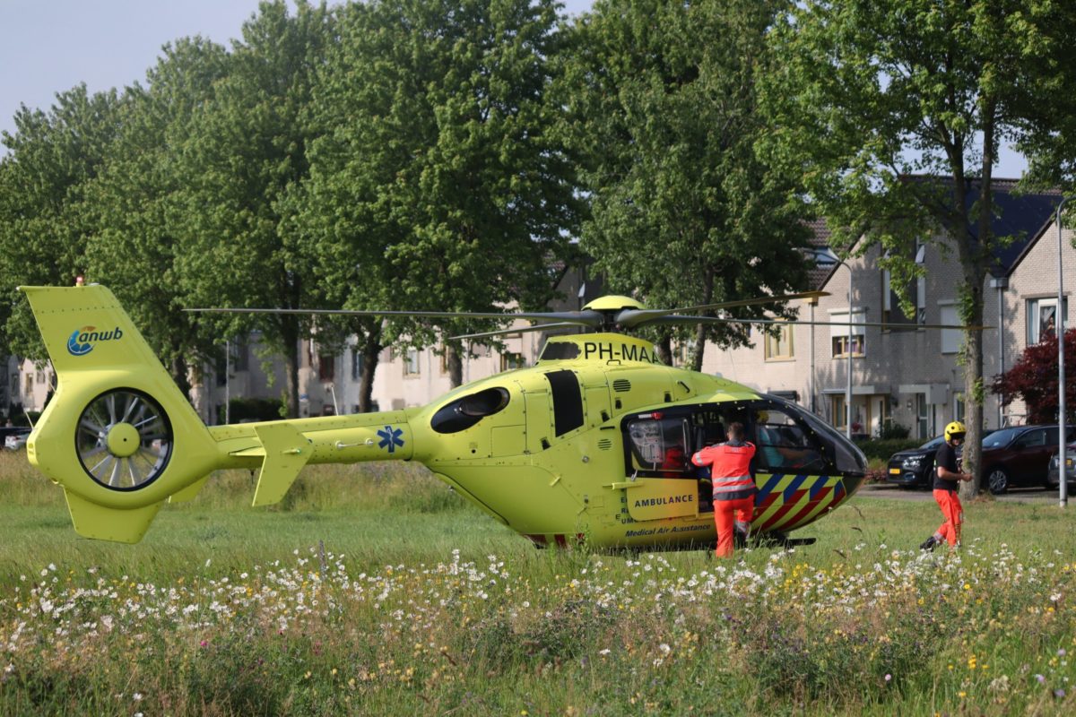 Traumahelikopter ingezet voor incident in woning, Cinemadreef in Almere