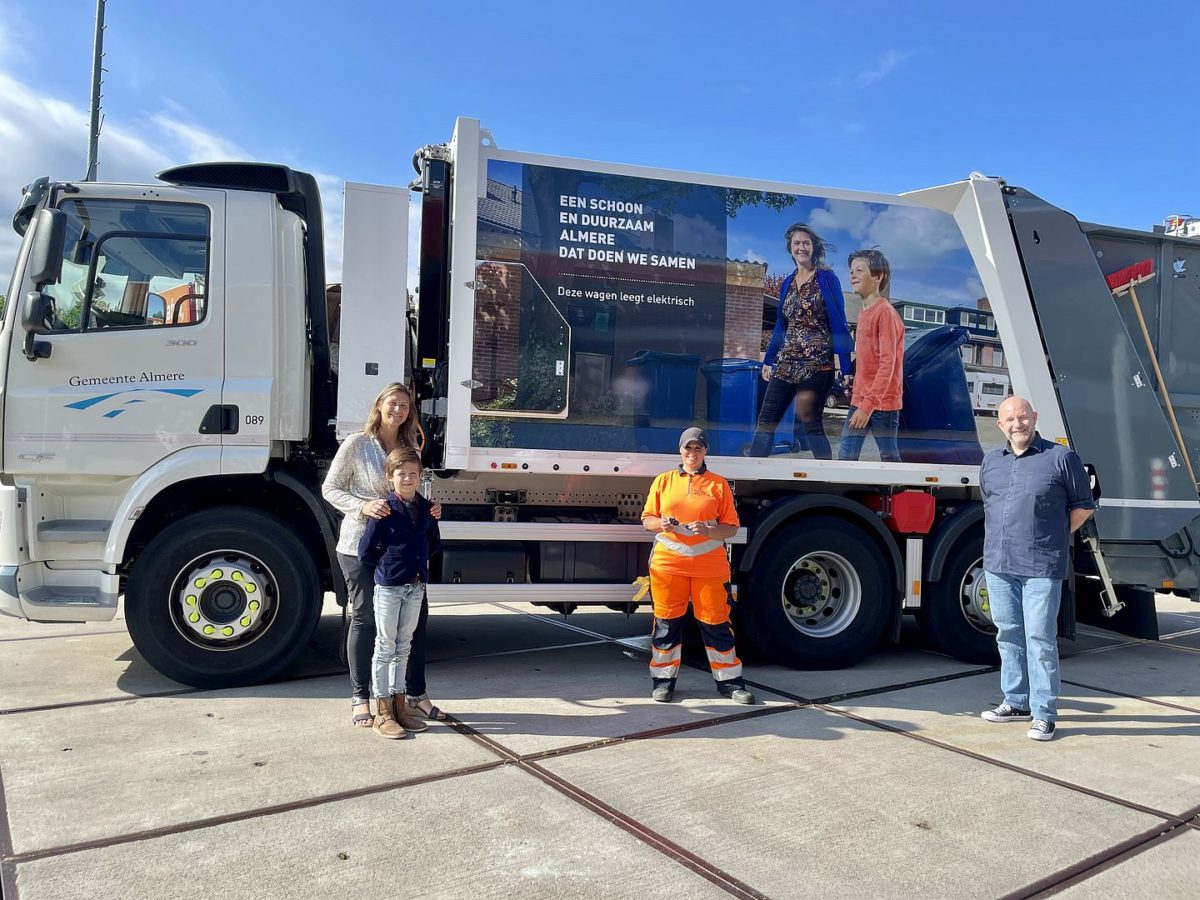 210709_Nieuwe_bestickering_vuilniswagens.FABER