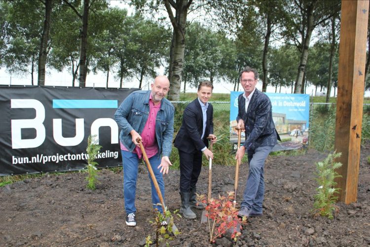 oosterwold bouw start winkelcentrum
