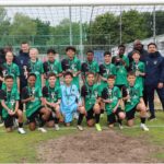 thumbnail_FC Almere_JO13-1_Kampioen met logo